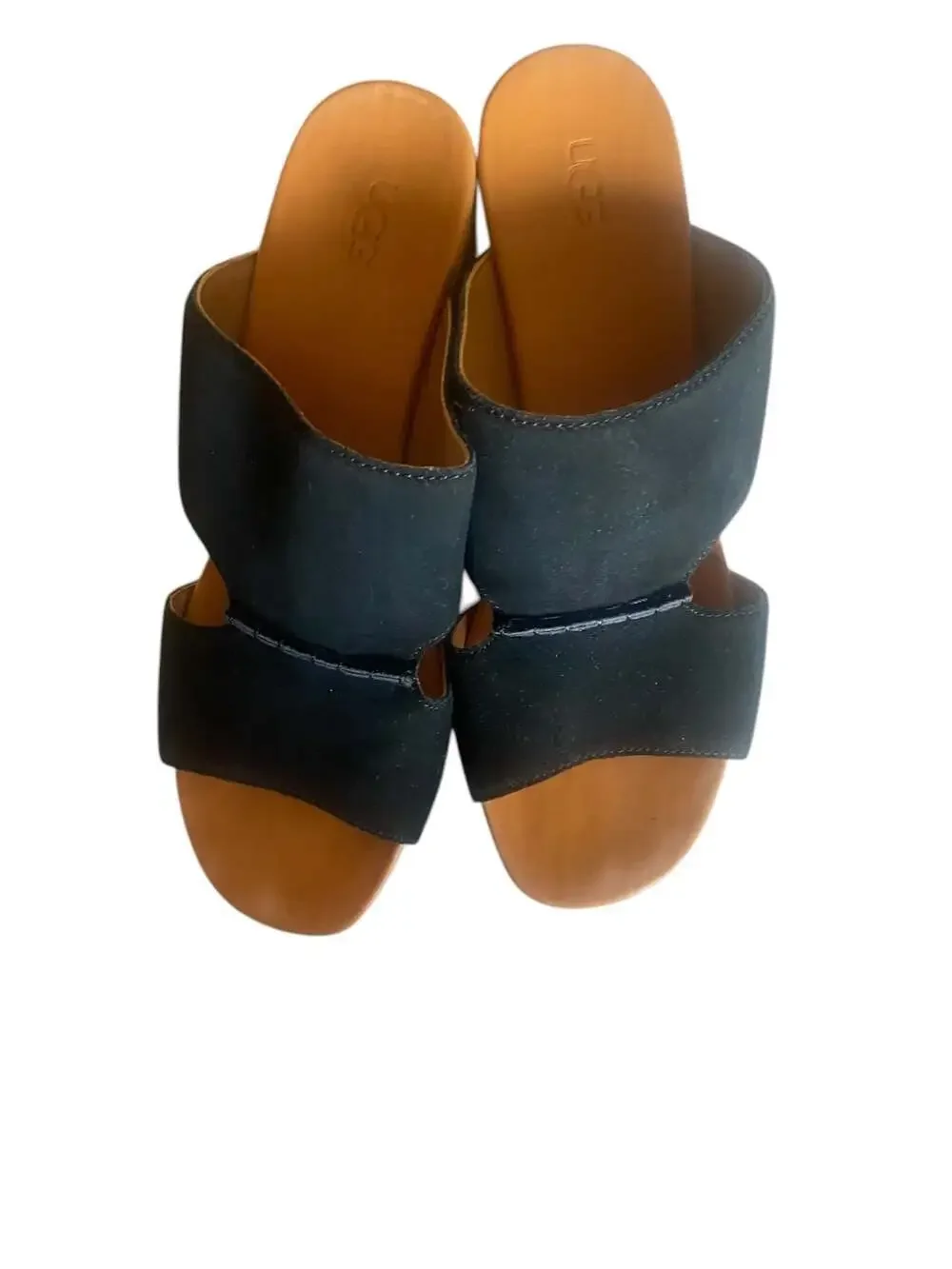 UGG elena black